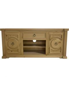 BUNGALOW FIREPLACE/TV